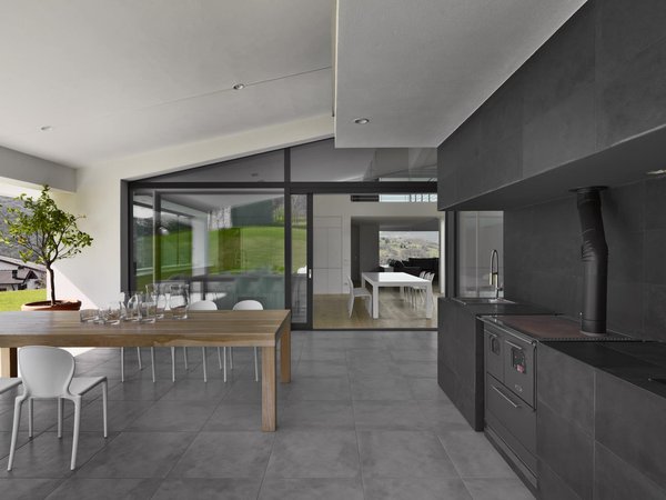 La table de repas: l'incontournable meuble pour votre salle à manger