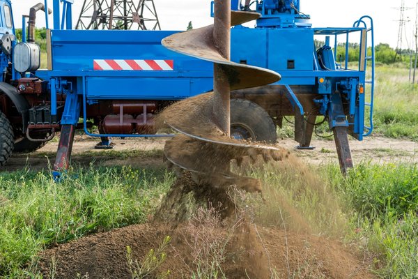 Meilleure tarière : comment entretenir cette machine ?